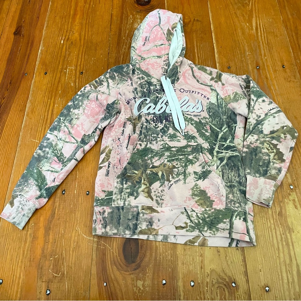 Cabelas pink camp sweatshirt size medium